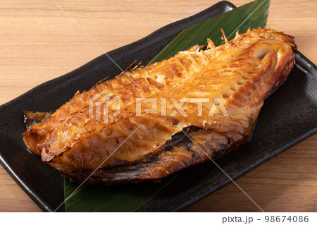 ［宮城県産］　メバル　昆布醤油漬け焼き 98674086