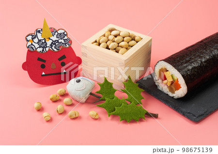 節分　豆まきイメージ 98675139