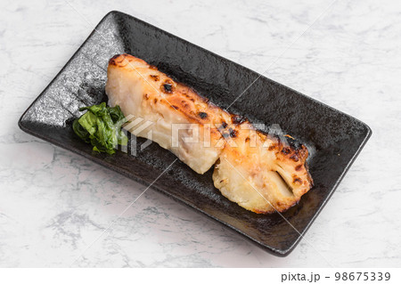 鱈の白味噌漬け焼き 98675339