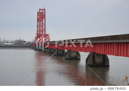 筑後川昇開橋 旧国鉄佐賀線の鉄橋 重要文化財 佐賀県と福岡県を結ぶ 廃止路線 筑後川昇開橋 旧国鉄佐賀線の鉄橋 重要文化財 佐賀県と福岡県を結ぶ 廃止路線 98676400