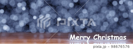 雪のような白いライトとクリスマスメッセージ 雪のような白いライトとクリスマスメッセージ 98676576