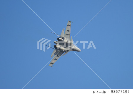インド空軍スホーイSu-30MKI旋回 インド空軍スホーイSu-30MKI旋回 98677195