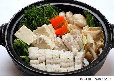 健康的な郷土料理のハモ鍋 健康的な郷土料理のハモ鍋 98677217