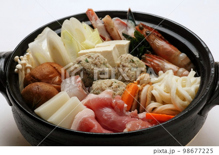 讃岐の郷土料理、うどんすき 98677225