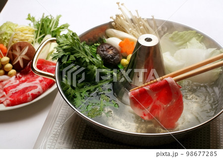 鹿児島産黒豚のしゃぶしゃぶ 98677285