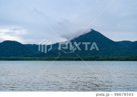 霊場恐山　恐山菩提寺　宇曽利湖（青森県むつ市） 98678503