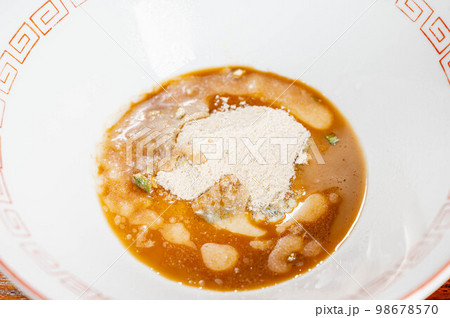 インスタントラーメンのスープ インスタントラーメンのスープ 98678570