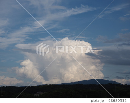 積乱雲 98680552