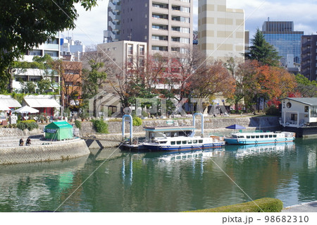 元安川河畔のショップの景色 元安川河畔のショップの景色 98682310