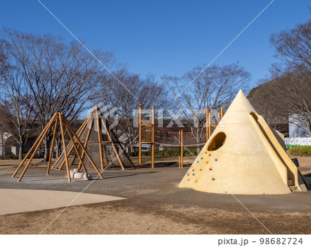 松戸市 21世紀の森と広場の遊具「あそびのすみか」【縄文サークル】 松戸市 21世紀の森と広場の遊具「あそびのすみか」【縄文サークル】 98682724