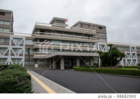 曇天の広島地方裁判所 98682992