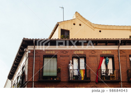 Old residential building in central Madrid in Spain Old residential building in central Madrid in Spain 98684043