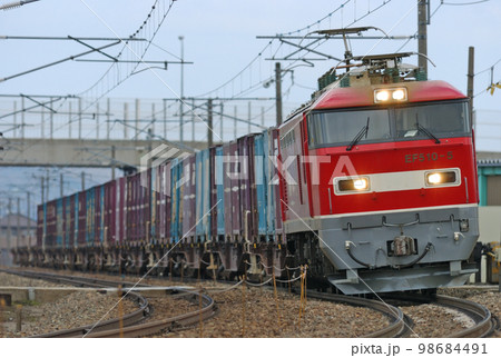 北陸本線　高岡ー西高岡　JR貨物　EF510-5（富山） 98684491