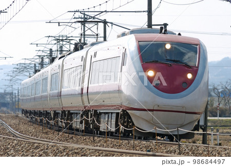 北陸本線　西高岡ー高岡　北越急行　681系2000番台　N11＋N01編成　はくたか 98684497