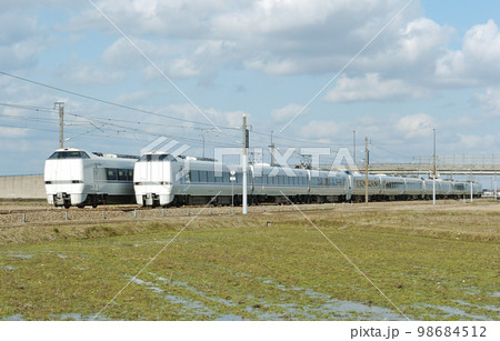 北陸本線　加賀笠間ー美川　JR西日本　683系　S29+S27+S09編成（金沢）　しらさぎ 98684512