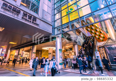 日本の東京都市景観 寒波過去最強クラス通過一夜明け。“寒波一過”…井の頭線渋谷駅=1月25日 日本の東京都市景観 寒波過去最強クラス通過一夜明け。“寒波一過”…井の頭線渋谷駅=1月25日 98685332