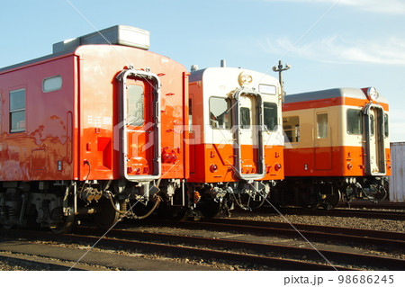 水島臨海鉄道 国鉄型気動車3並び 水島臨海鉄道 国鉄型気動車3並び 98686245