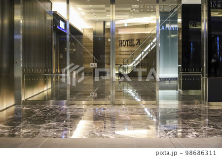 羽田エアポートガーデンのHOTELヴィラフォンテーヌと泉天空の湯の2Fエントランス 羽田エアポートガーデンのHOTELヴィラフォンテーヌと泉天空の湯の2Fエントランス 98686311