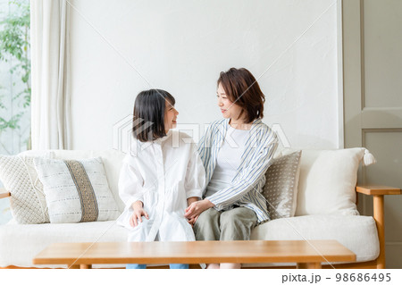 親子 母子 笑顔 親子 母子 笑顔 98686495