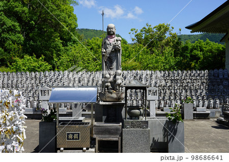 四国霊場第80番札所 讃岐国分寺（香川県高松市） 98686641