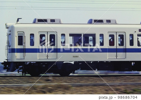 小田急・5200形(5261)各停、海老名←厚木、1982年3月29日、KR 小田急・5200形(5261)各停、海老名←厚木、1982年3月29日、KR 98686704