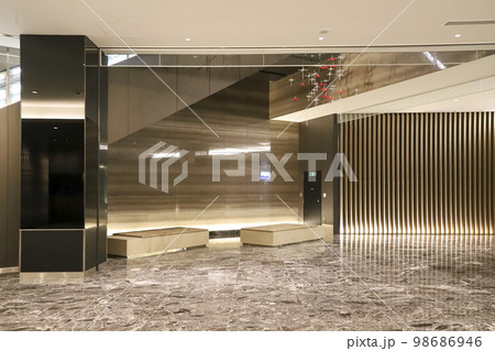 羽田エアポートガーデン HOTELヴィラフォンテーヌ2Fエレベーターホールの床几台 羽田エアポートガーデン HOTELヴィラフォンテーヌ2Fエレベーターホールの床几台 98686946