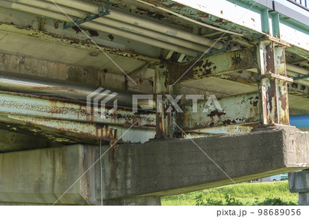 古い橋 98689056