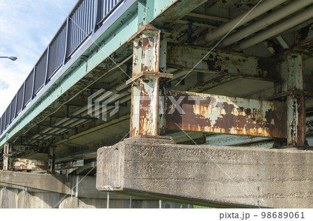 古い橋 98689061