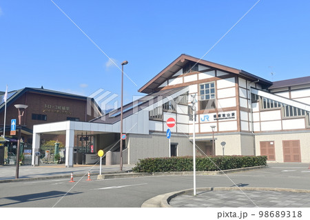 山陰本線・嵯峨嵐山駅の外観 山陰本線・嵯峨嵐山駅の外観 98689318