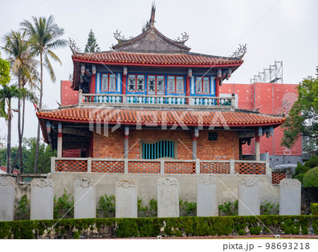 Morning view of the historical Chikan Tower 98693218