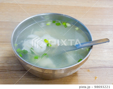 Close up shot of Epinephelus lanceolatus fish soup 98693221