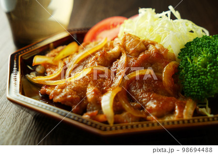 豚ロースの生姜焼き 豚ロースの生姜焼き 98694488