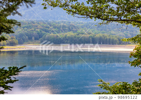 タウシュベツ川橋梁 (糠平湖 9月 北海道) タウシュベツ川橋梁 (糠平湖 9月 北海道) 98695122