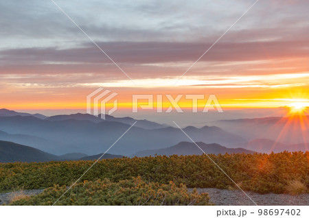 アルプスの夜明け　乗鞍 98697402