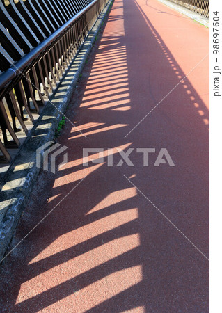 バリアフリー歩道橋 98697604