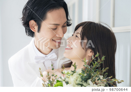 ブライダルフォト　フォトウェディング　前撮り 98700644