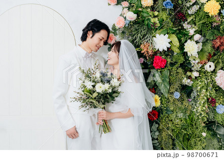 ブライダルフォト　フォトウェディング　前撮り 98700671