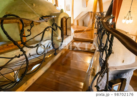 渡り廊下の手すり 98702176