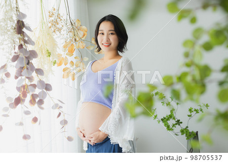 妊婦さん　マタニティ 98705537