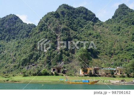 ベトナム ソンチャック村の風景 ベトナム ソンチャック村の風景 98706162