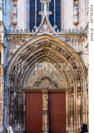 エクス・アン・プロバンス 98706804