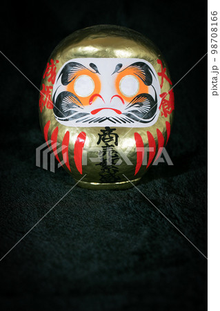 静岡県　富士市の毘沙門天　金色達磨　日本三大だるま市　高崎だるま 98708166