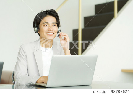 カスタマーセンターイメージ カスタマーセンターイメージ 98708624