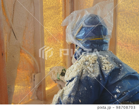 住宅の吹付断熱工事発砲ウレタン41 98708703