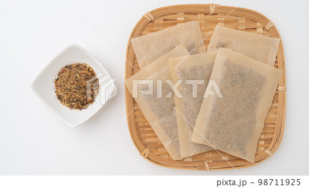 和風だし・出汁パックと中身 98711925