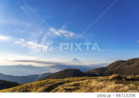 【神奈川県】箱根駒ヶ岳から見る雄大な富士山 98713206