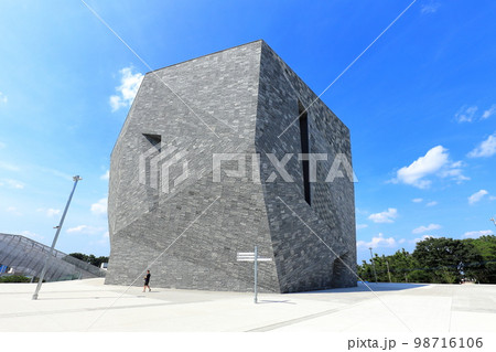 角川武蔵野ミュージアム 98716106