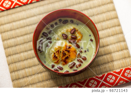 おしるこ sweet red bean(adzuki) soup おしるこ sweet red bean(adzuki) soup 98721143