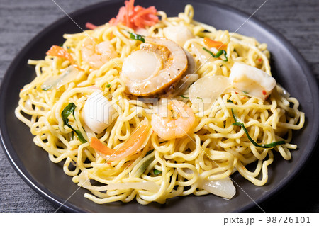 美味しい海鮮塩焼きそば 98726101