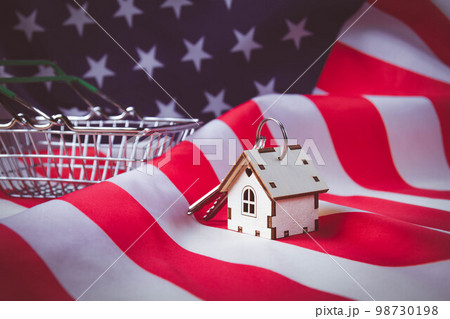 Buying real estate in the USA. American house keys. Moving to new york. Buying real estate in the USA. American house keys. Moving to new york. 98730198